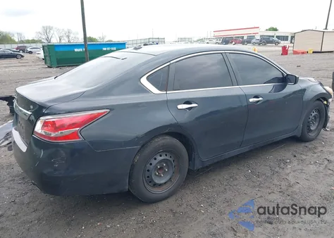 2015 Nissan Altima 2.5 S из США, поврежденный, VIN 1N4AL3AP5FN335216